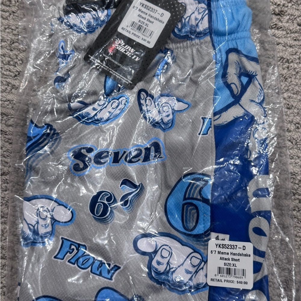 Flow Society 67 Shorts NWT - Picture 2 of 2